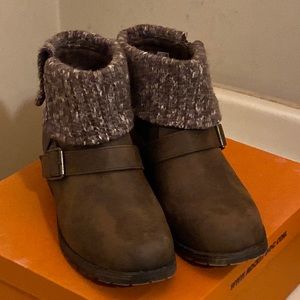 ROCKET DOG BROWN SWEATER BOOTIES